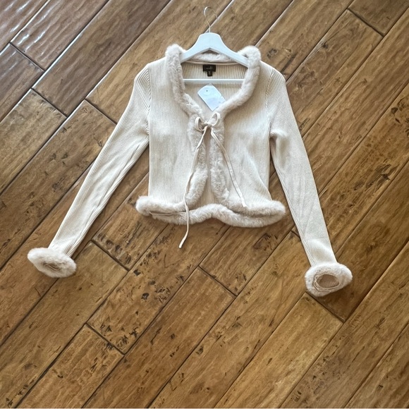 Twelve By Ontwelfth Sweaters - Chic Beige Fur-Trimmed Cardigan